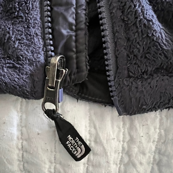NORTH FACE ZIP UP FLEECE - Picture 5 of 5